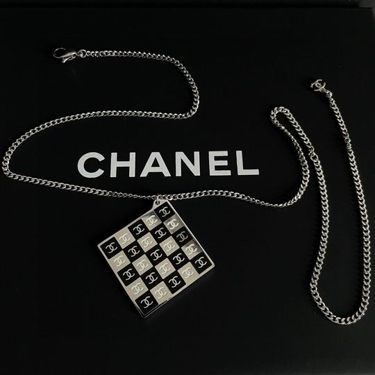 Chanel necklace 12lyh230